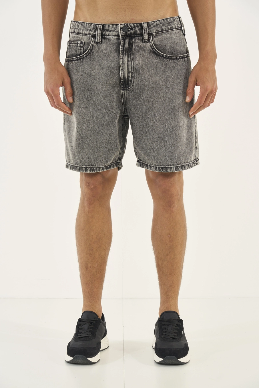 Bermuda Jeans Loose Indigo Preto