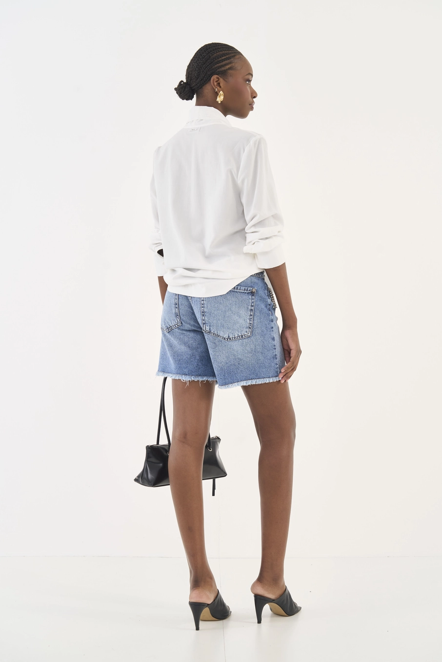 Bermuda Jeans Jade Com Correntes Índigo