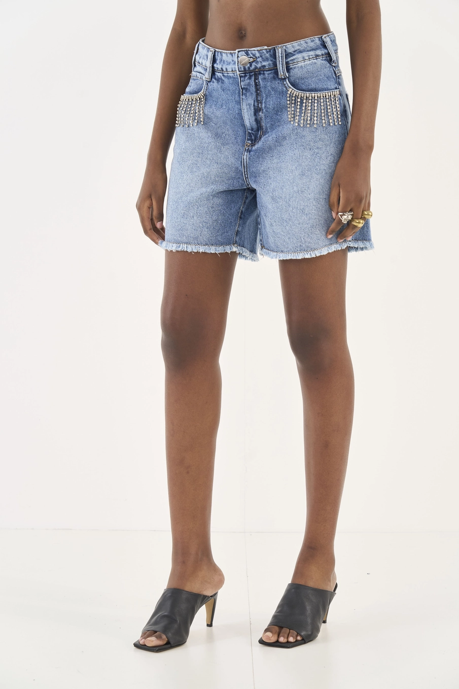 Bermuda Jeans Jade Com Correntes Índigo