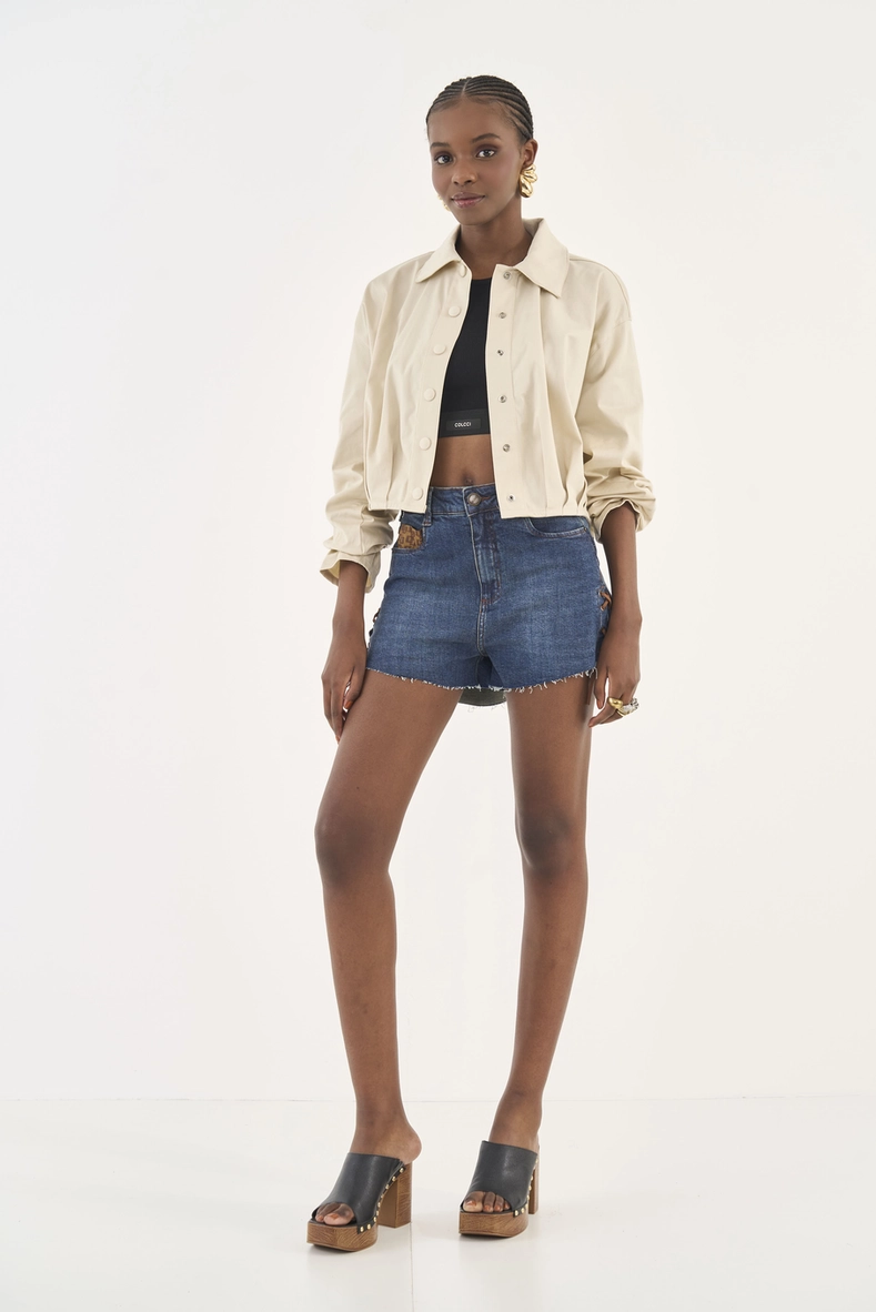 Short Jeans Jade Com Barra A Fio