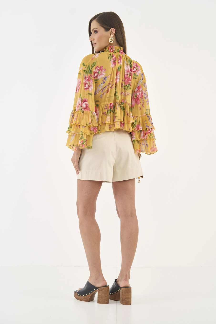 Short Reto Alfaiataria Joana Bege
