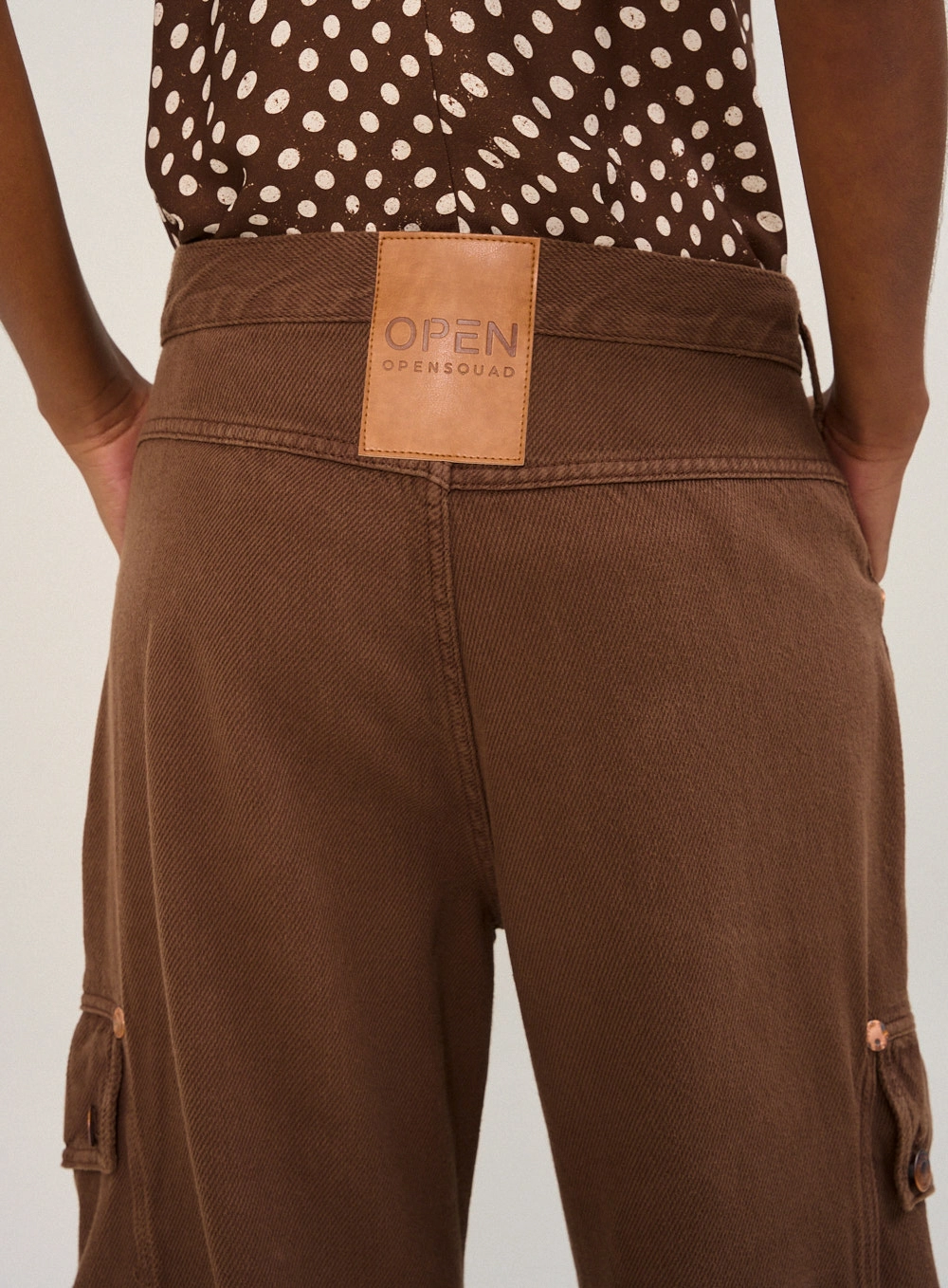Calça Feminina Cargo Marrom 5