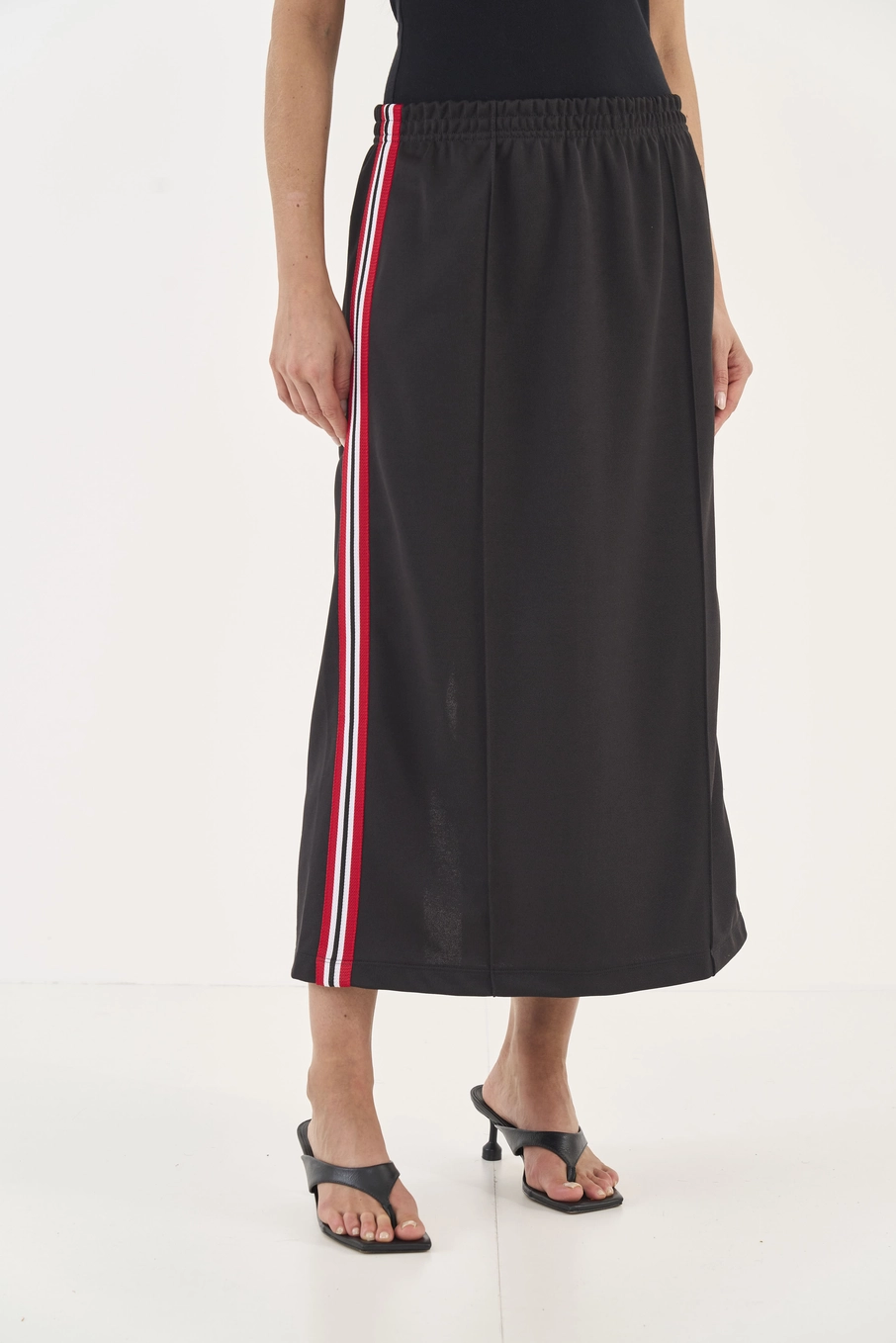 Saia Midi Comfort Com Listras Laterais Preto