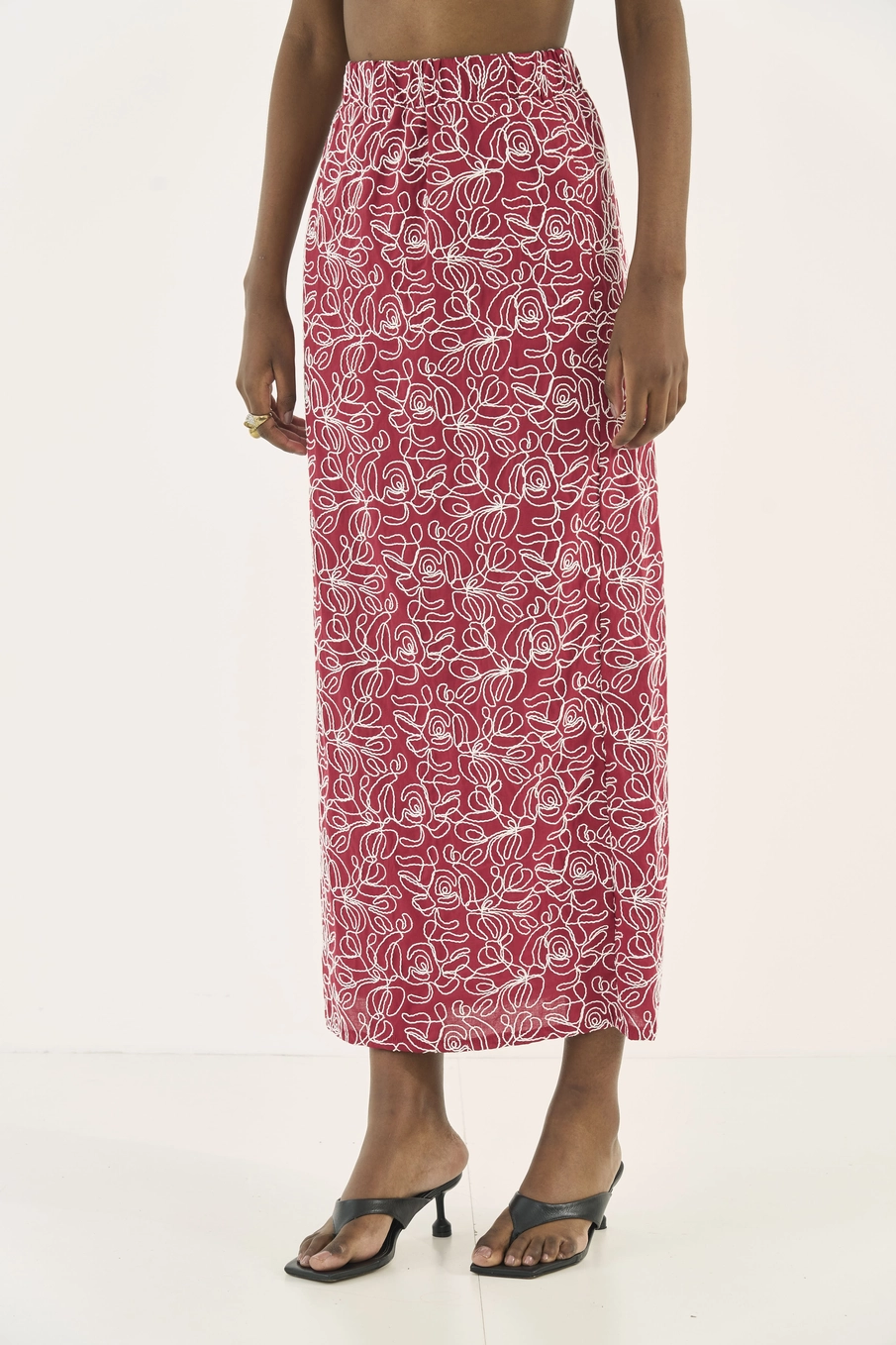 Saia Midi Com Bordado Estampados
