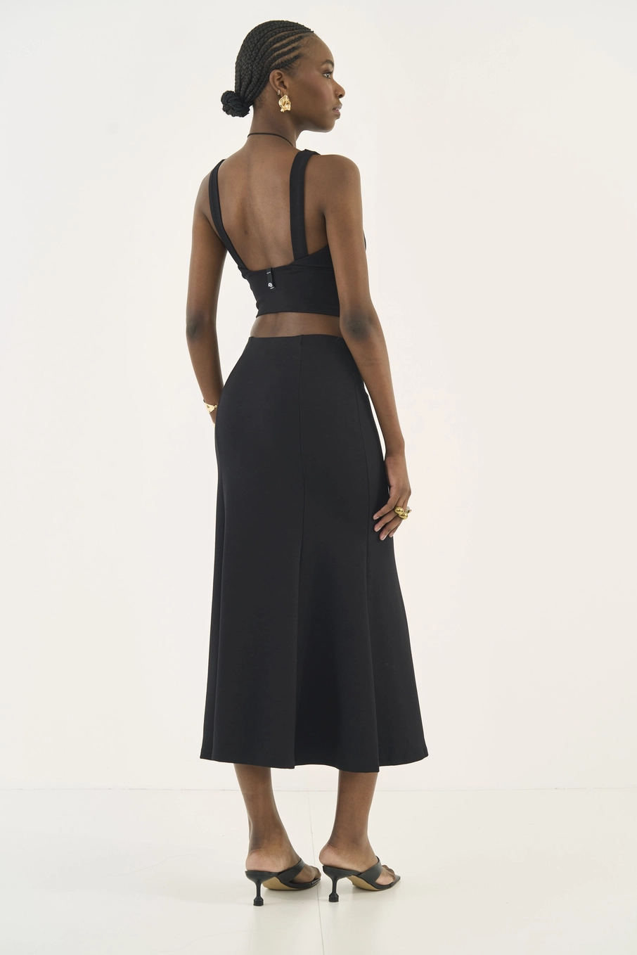 Saia Comfort Midi Evasê Preto