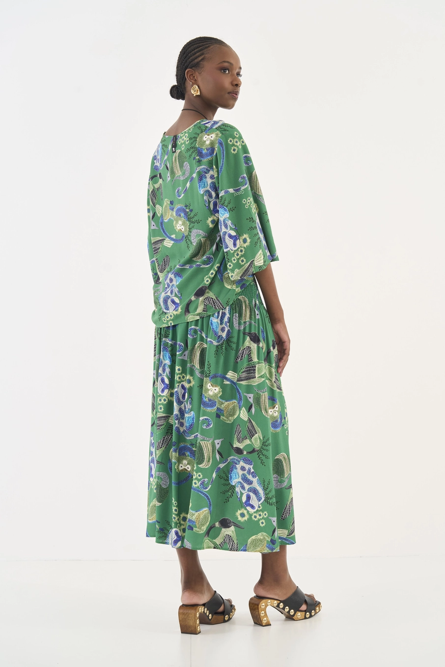 Saia Midi Estampada Com Lastex Estampados