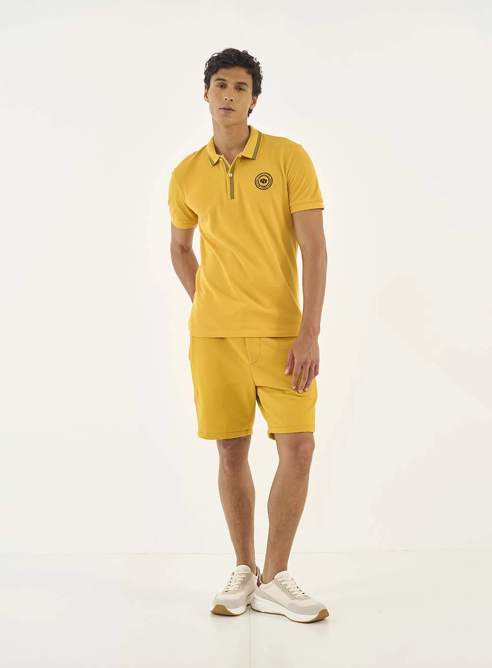 Polo Com Bordado C Duplo Amarelo