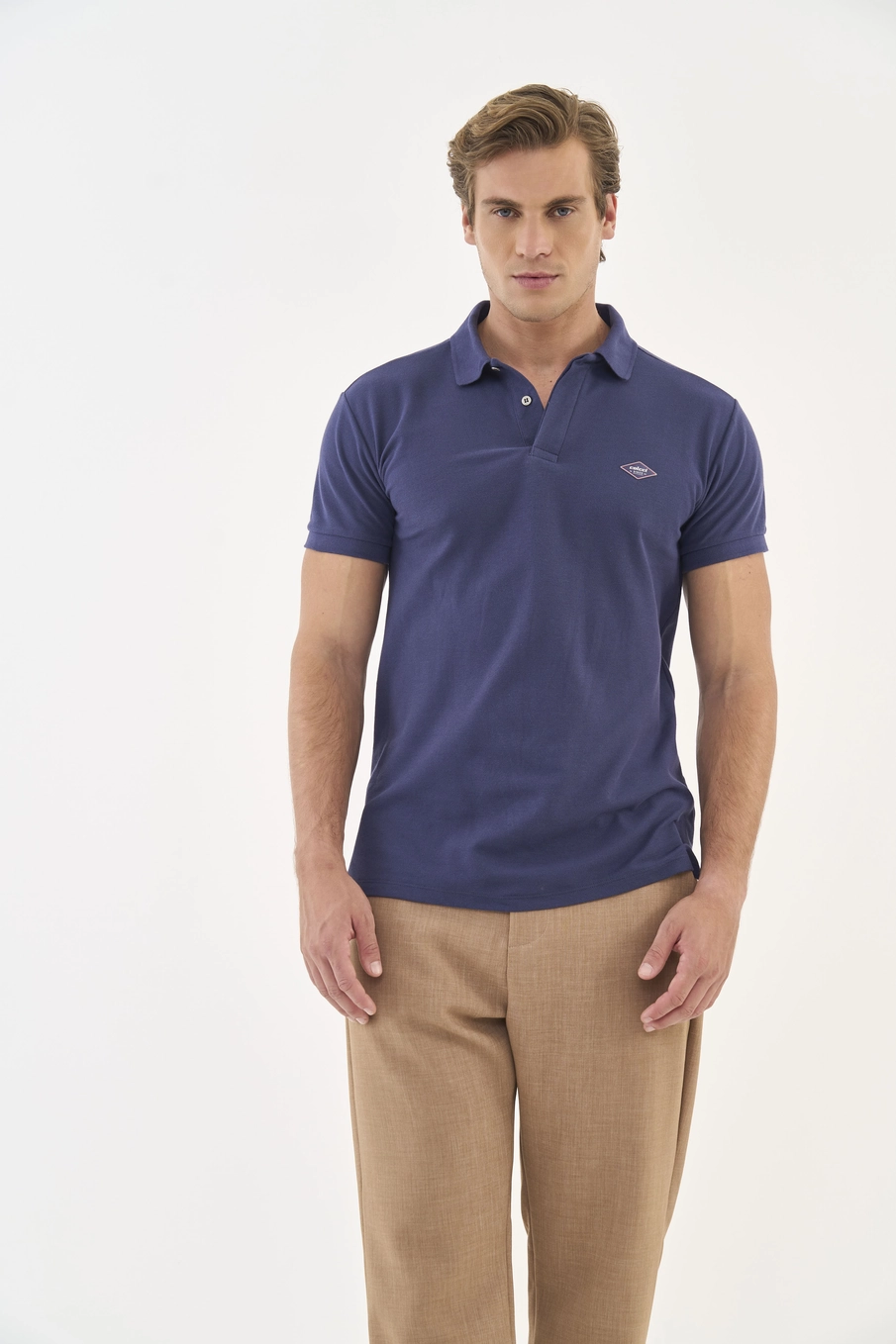 Polo Comfort Com Logo Minimalista Azul