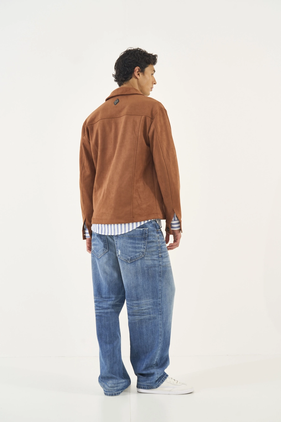 Camisa Em Suede Com Bolsos Frontais Marrom Zeus