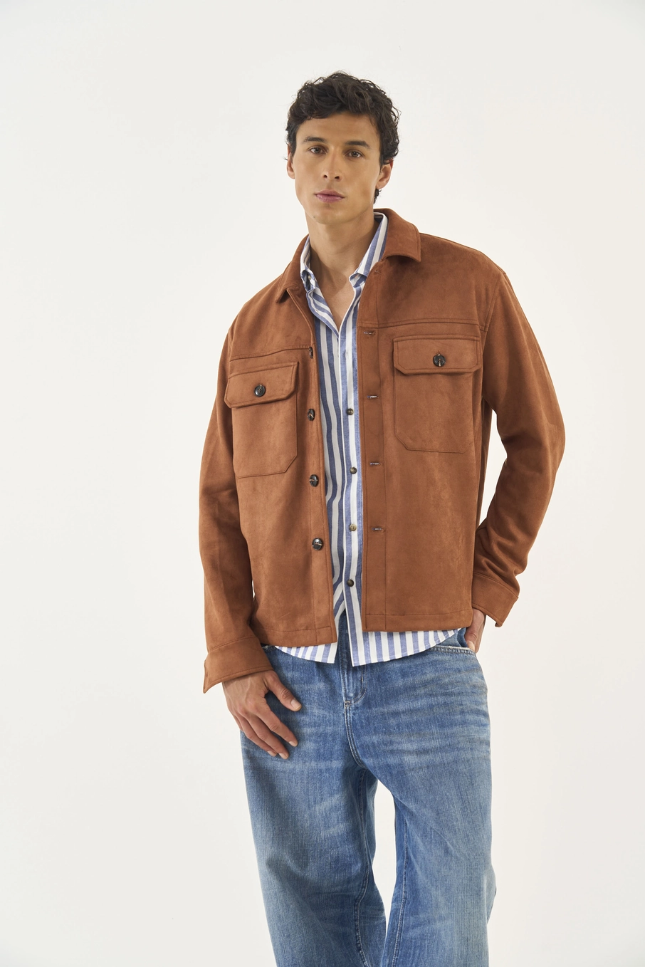 Camisa Em Suede Com Bolsos Frontais Marrom Zeus