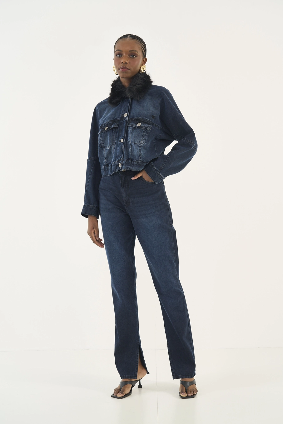 Jaqueta Jeans Com Gola De Pelo Índigo