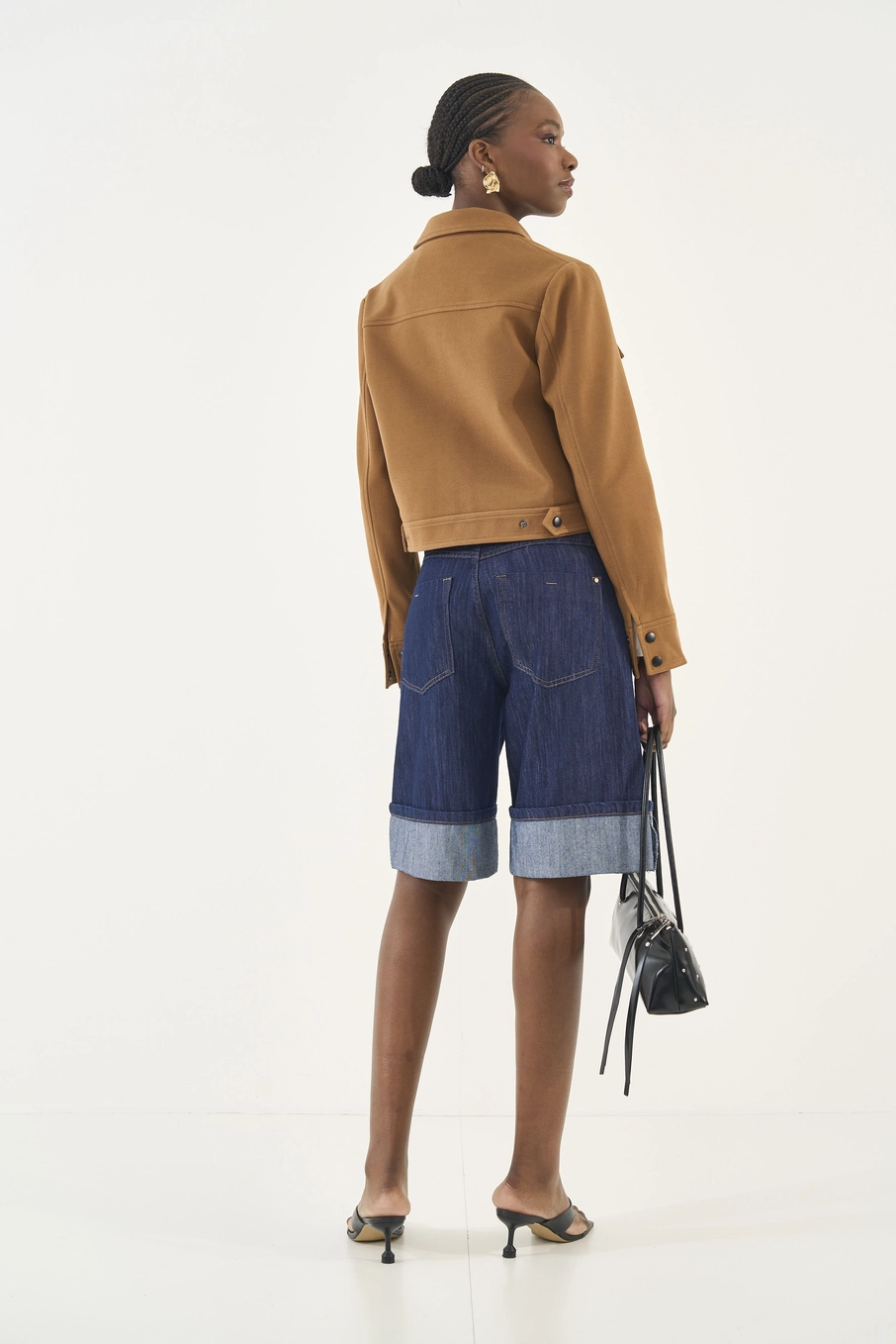 Jaqueta Reta Em Suede Com Bolsos Utilitários Marrom