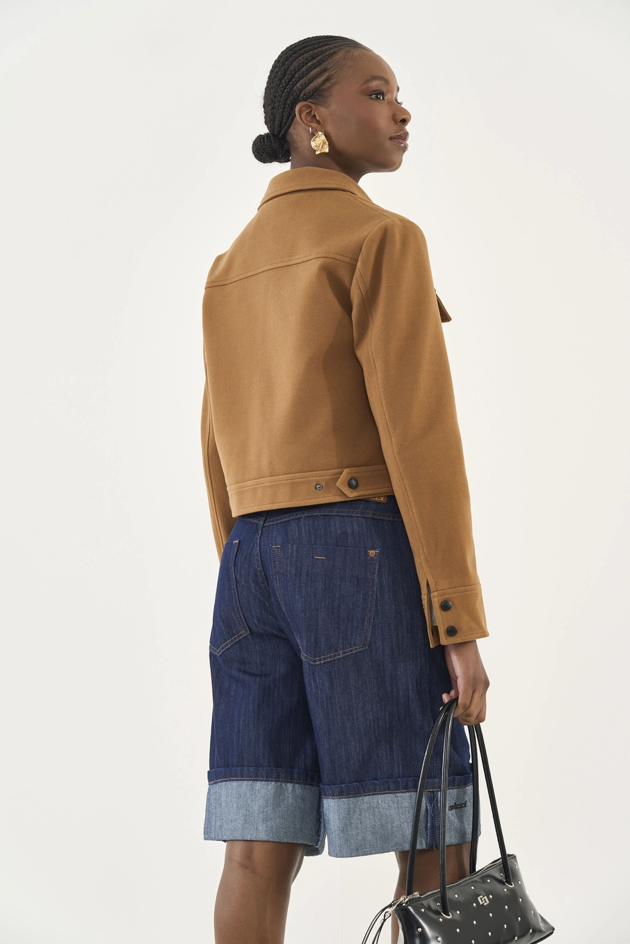 Jaqueta Reta Em Suede Com Bolsos Utilitários Marrom