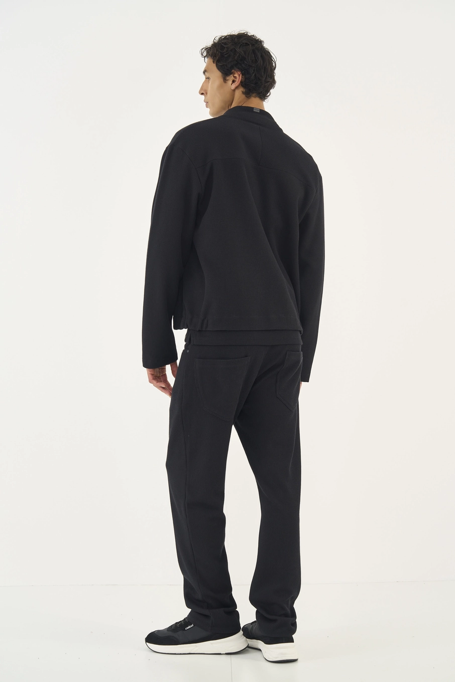 Jaqueta Comfort Com Fecho Em Zíper Preto