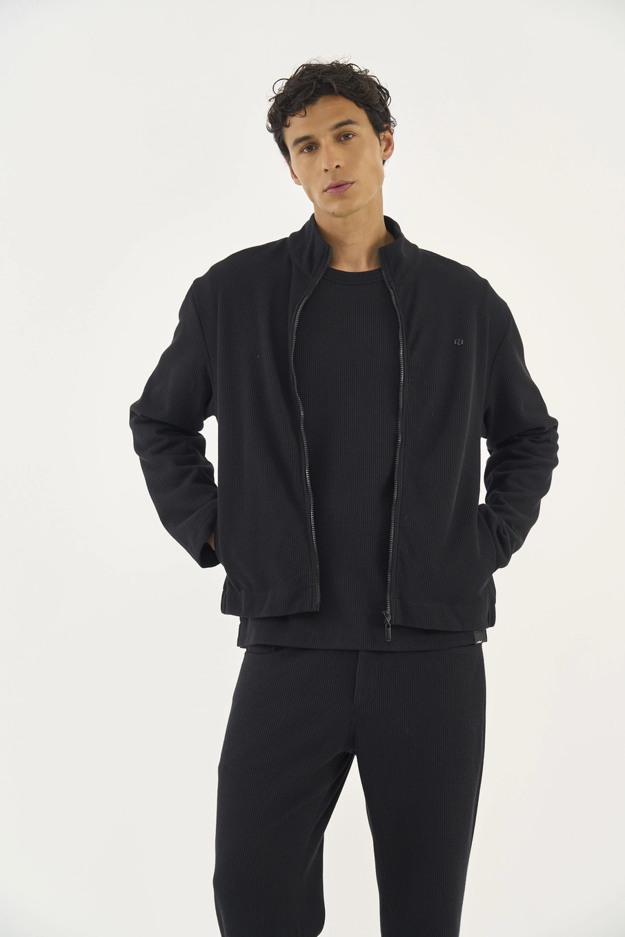 Jaqueta Comfort Com Fecho Em Zíper Preto
