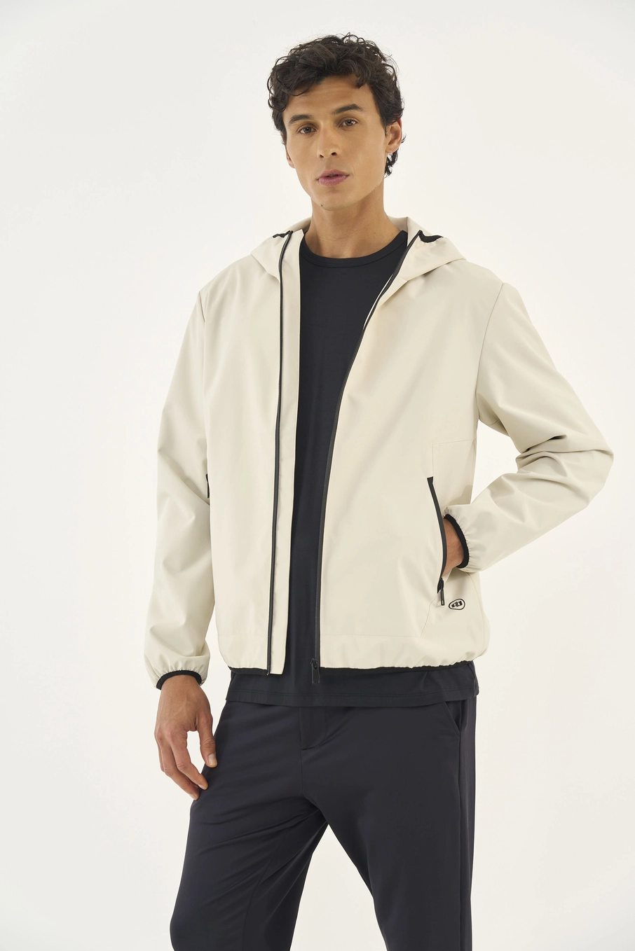 Jaqueta Bomber Com Repelente Leve - Colcci Tech Bege