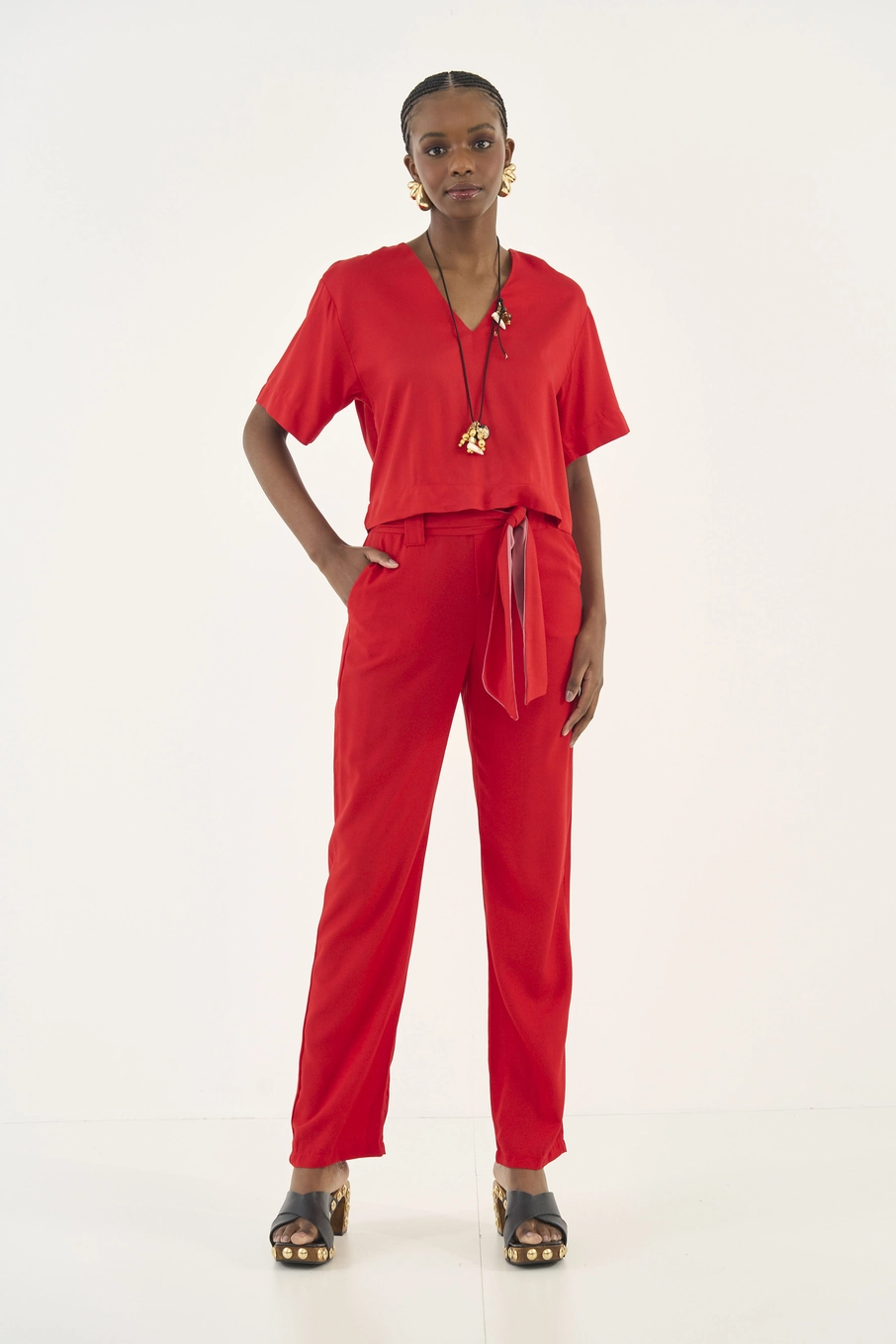 Camiseta Boy Decote V Vermelho