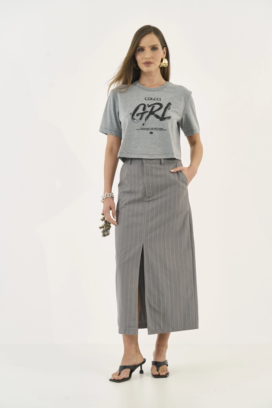 Camiseta Cropped Com Estampa Bad Cinza