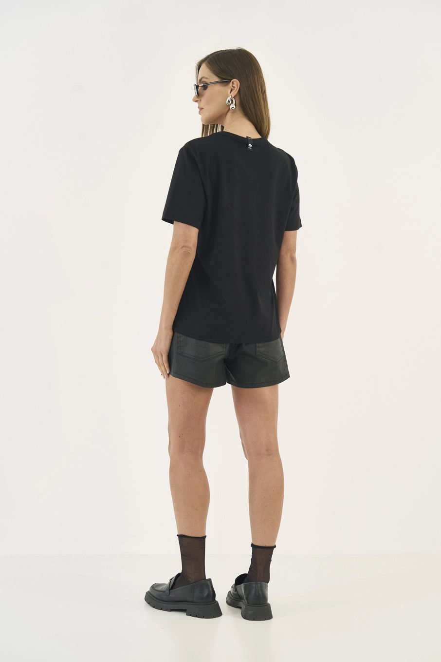 Camiseta Boy Com Bordado Preto