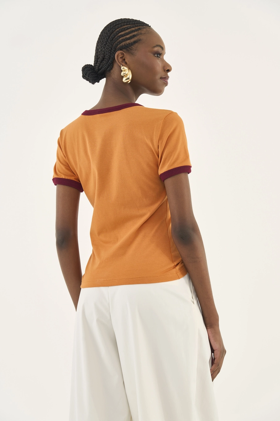 Camiseta Slim Com Estampa Frontal Laranja