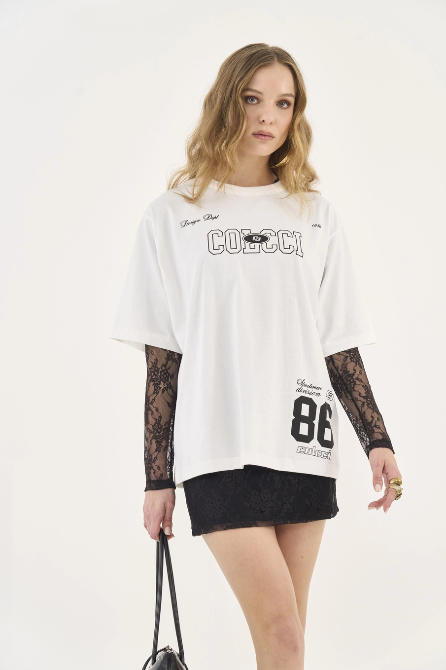 Camiseta Loose Com Estampa Off Shell