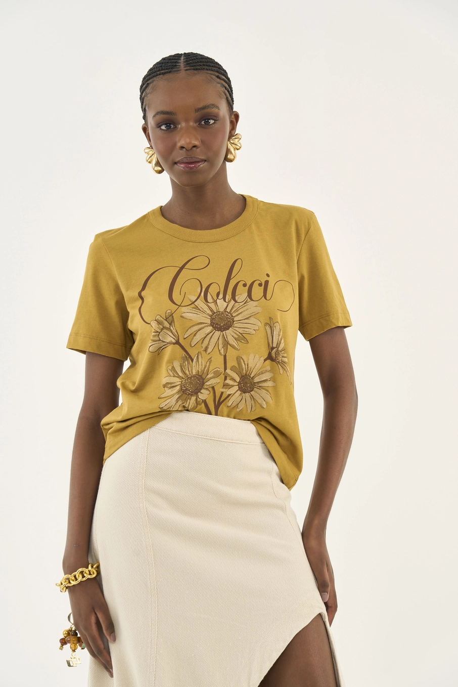 Camiseta Estampada Comfort Marrom Ebbela