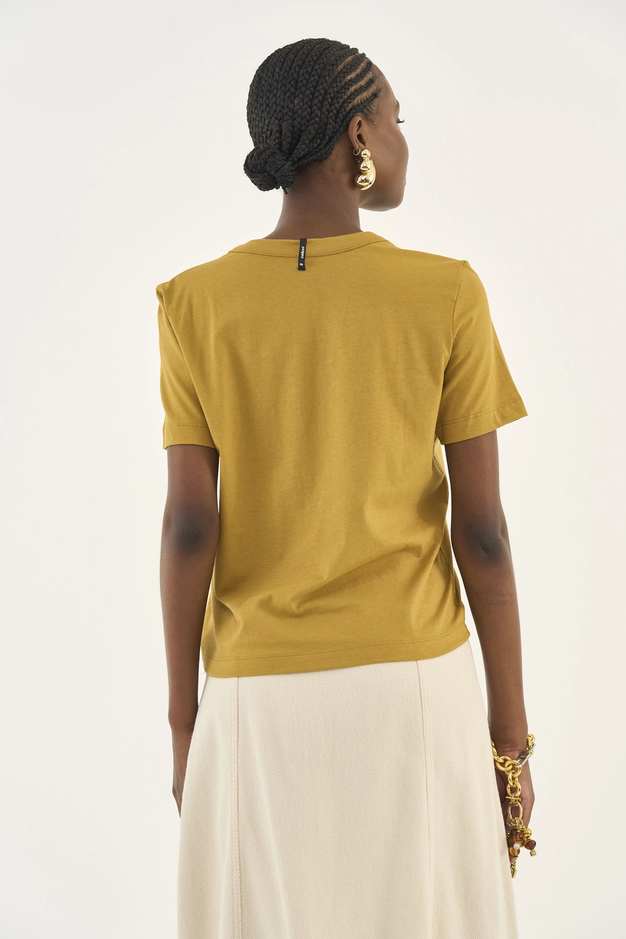 Camiseta Estampada Comfort Marrom Ebbela