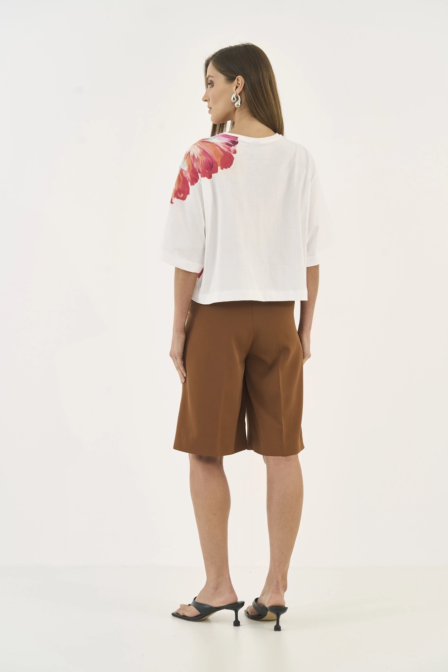 Camiseta Comfort Ampla Com Estampa Floral Off Shell