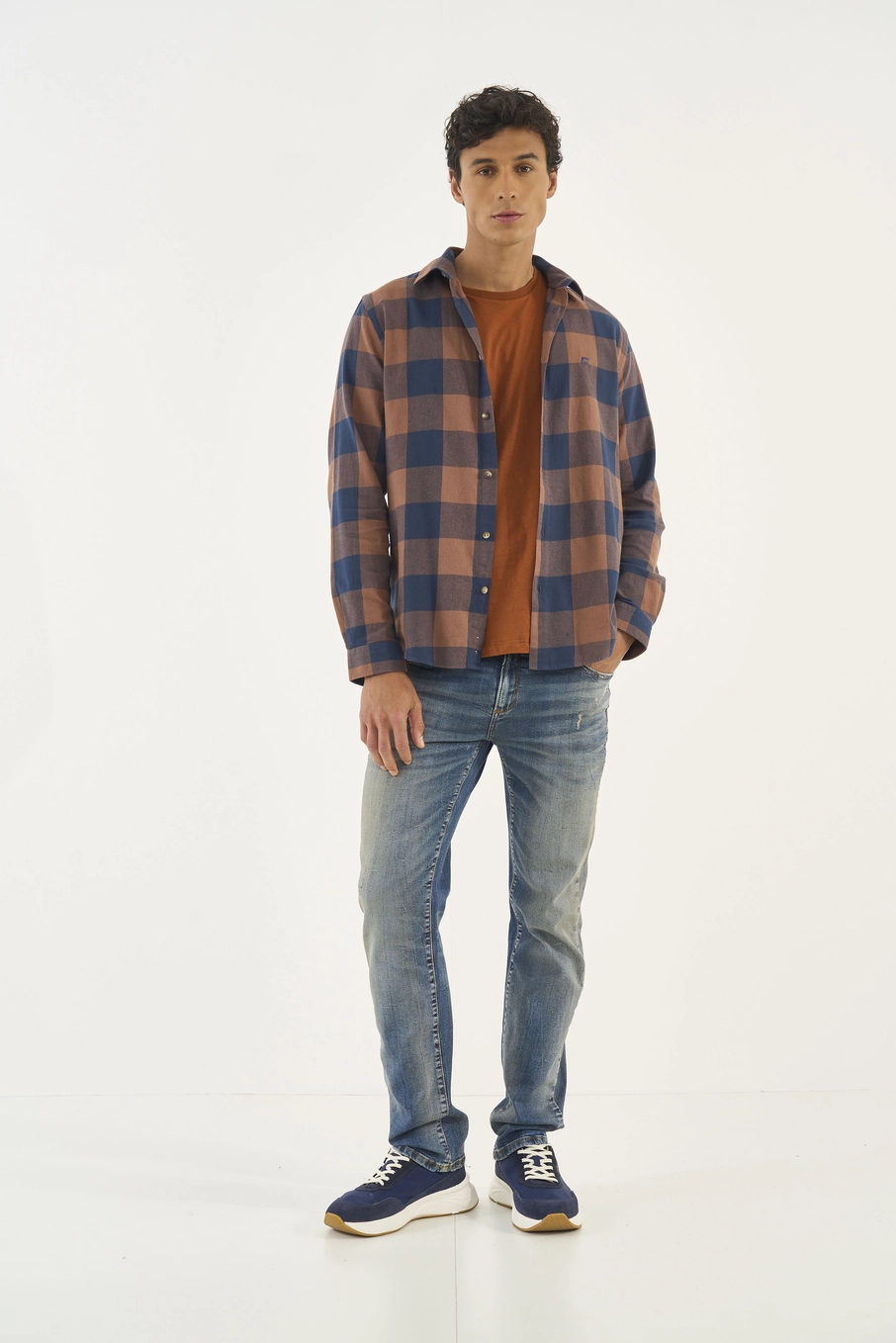 Camiseta Slim Basic Marrom Zeus