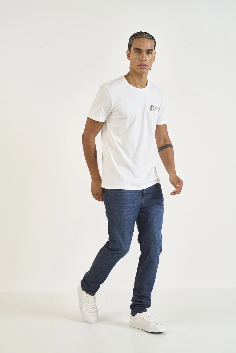 Camiseta Slim Com Detalhe Em Estampa