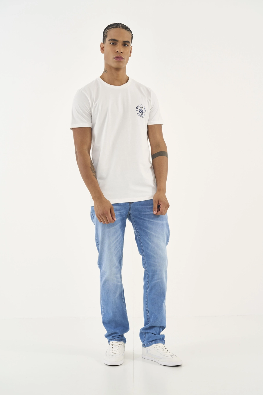 Camiseta Slim Com Detalhe Em Estampa Off Shell