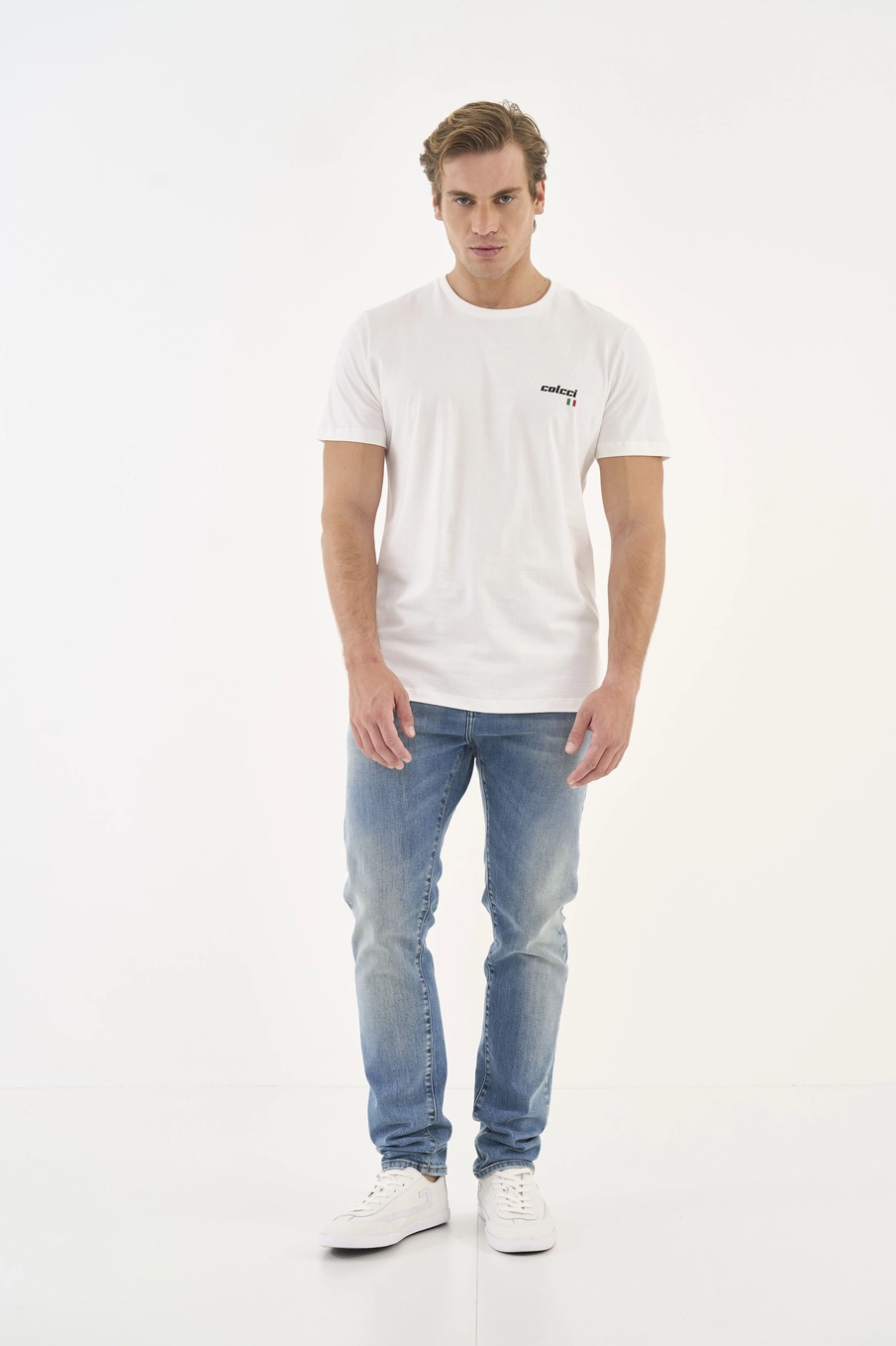 Camiseta Slim Com Detalhe Em Estampa Off Shell