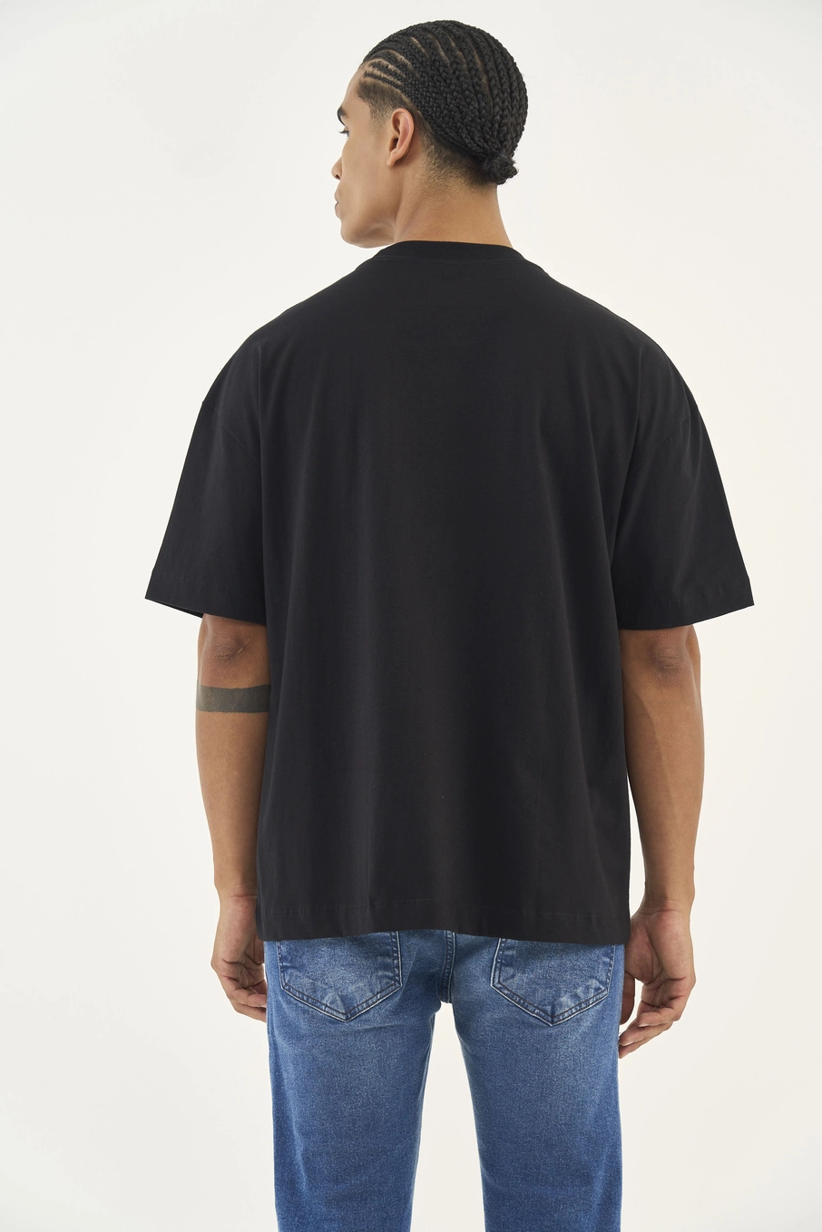 Camiseta Over Com Detalhe Em Logo Estampada Preto