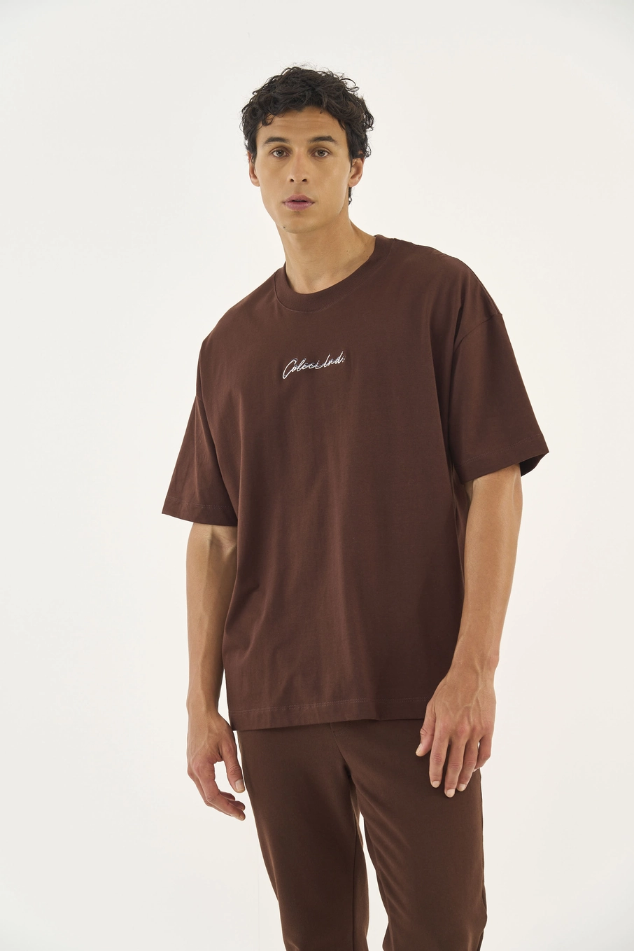Camiseta Slim Com Logo Bordada Marrom