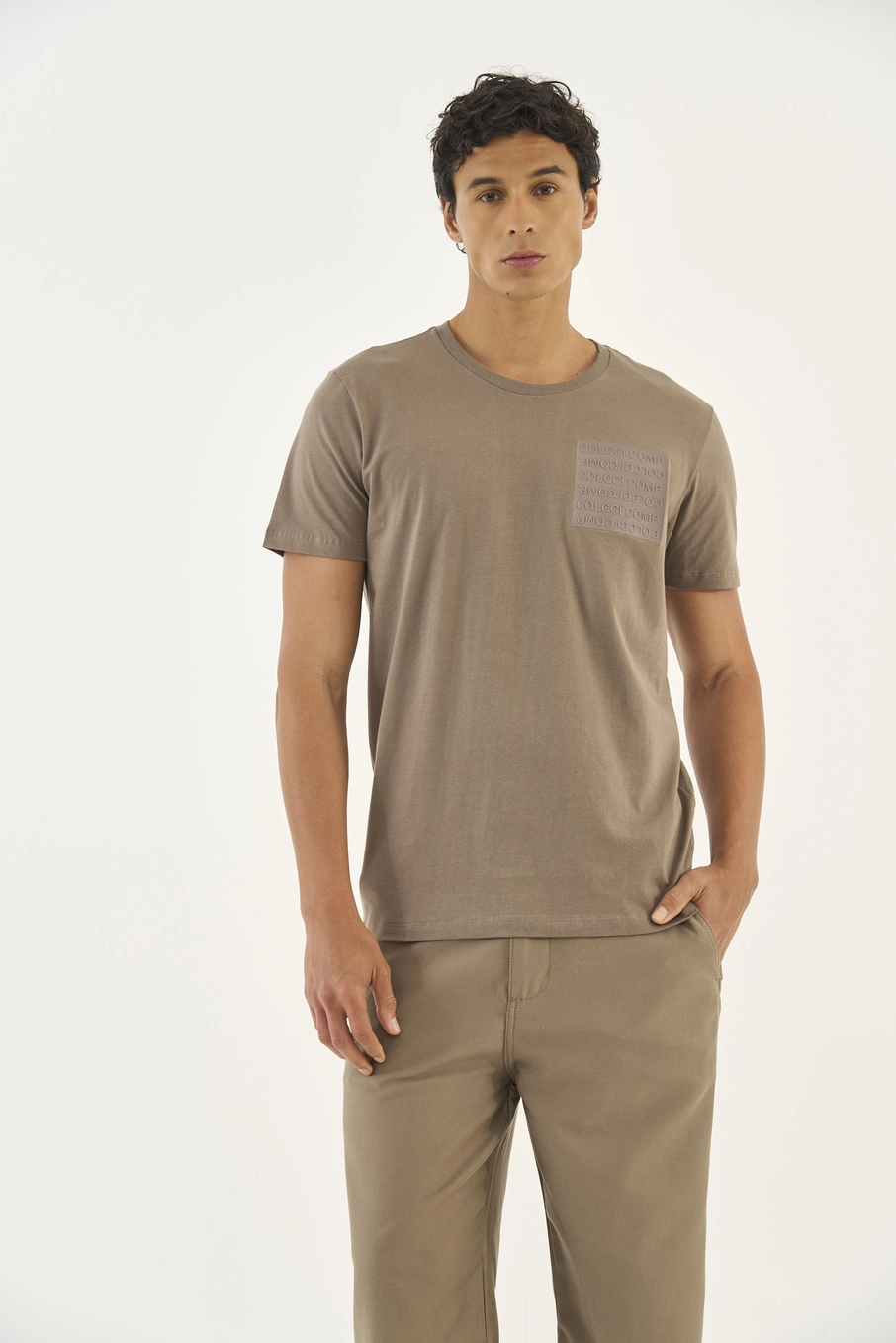 Camiseta Slim Com Detalhe Em Aplicação Bege Cinzas