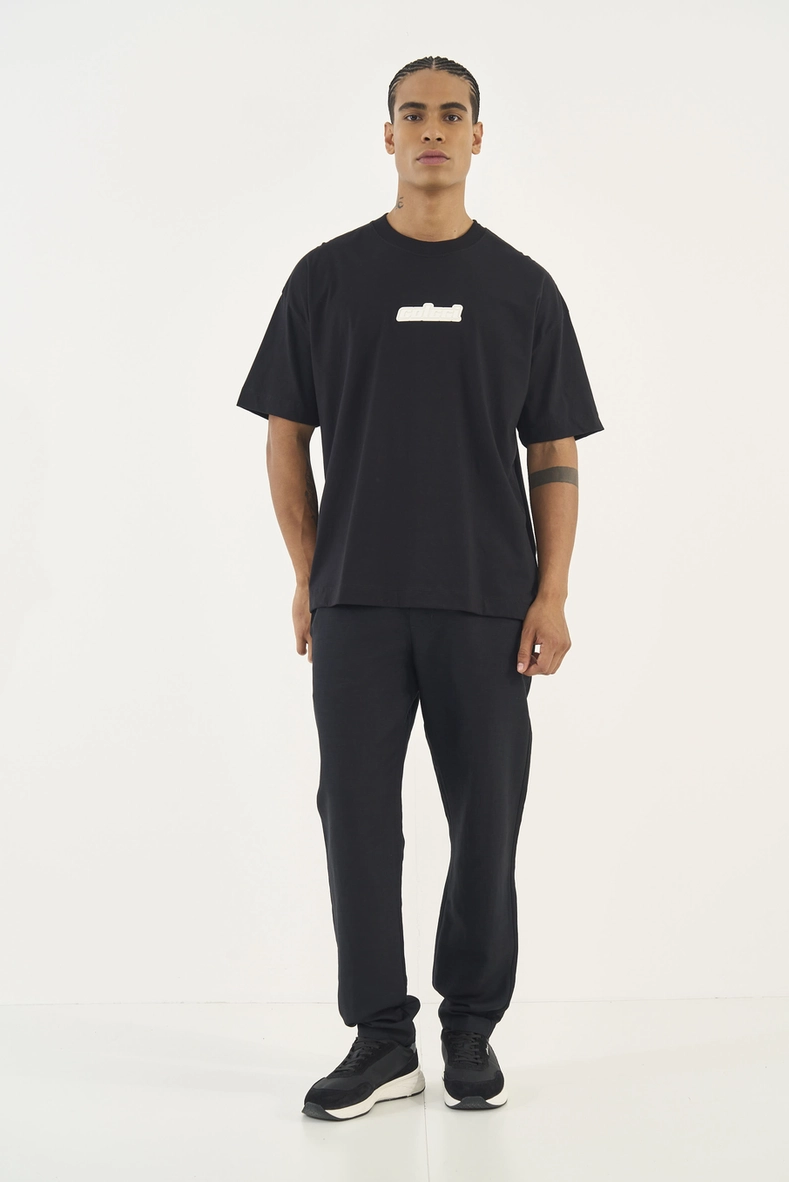 Camiseta Comfort Com Logo Frontal