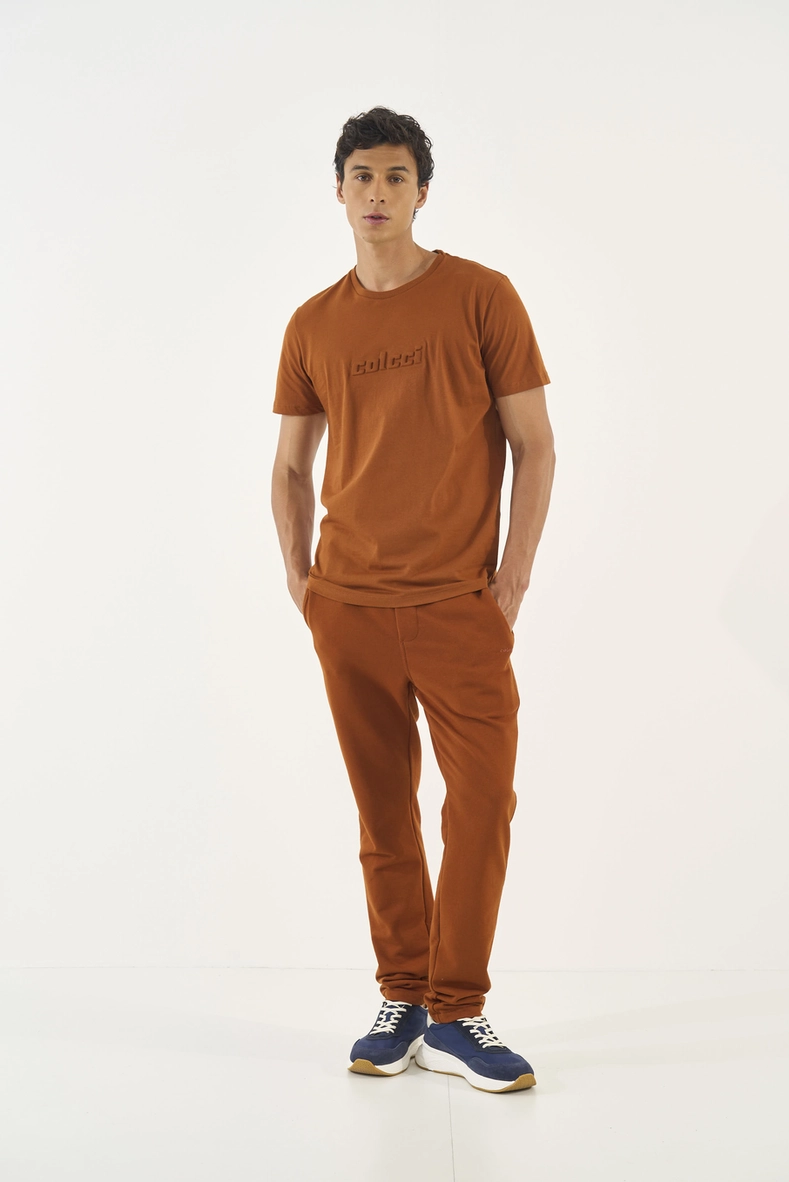 Camiseta Slim Com Logo Em Alto Relevo