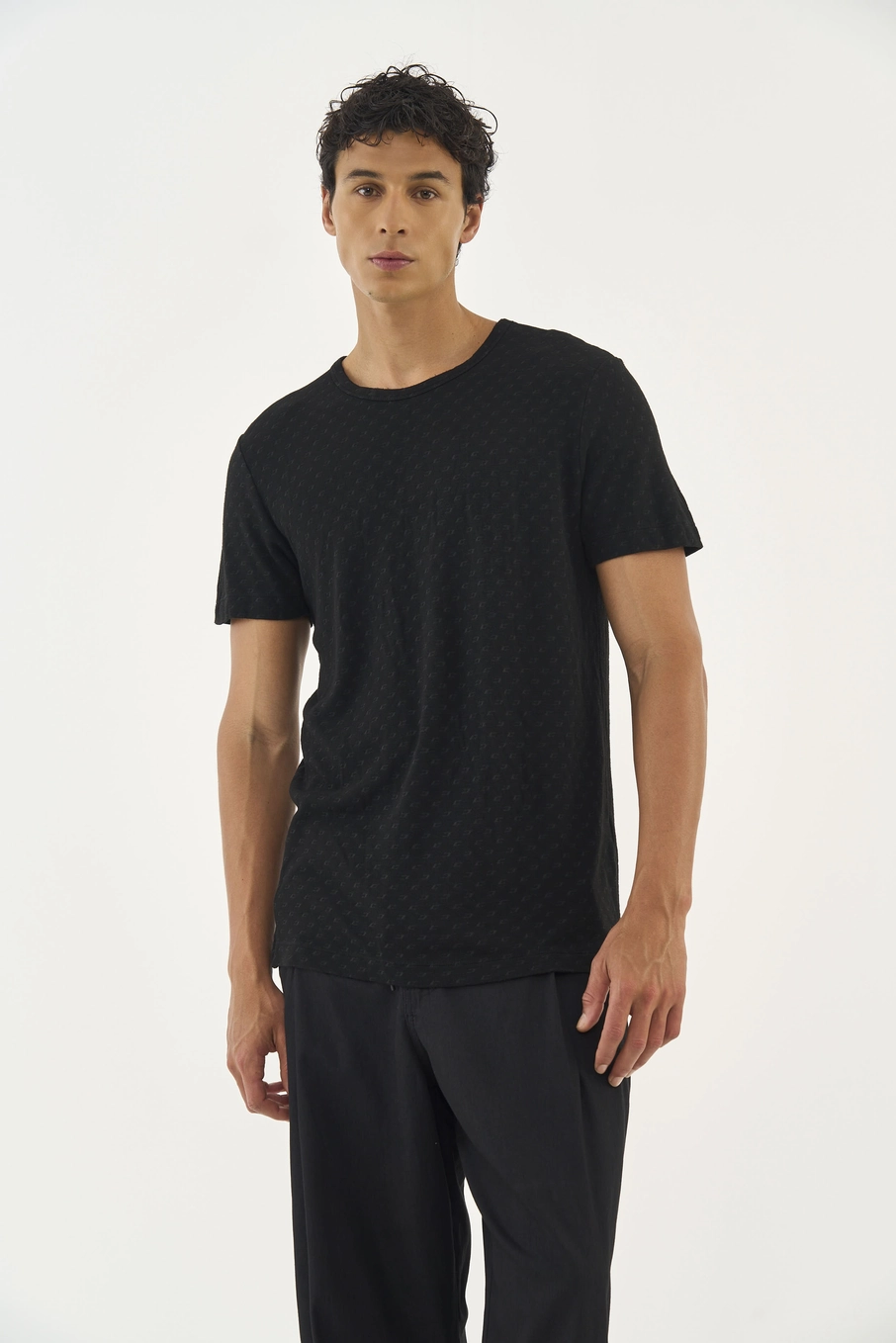 Camiseta Slim Com Textura Preto