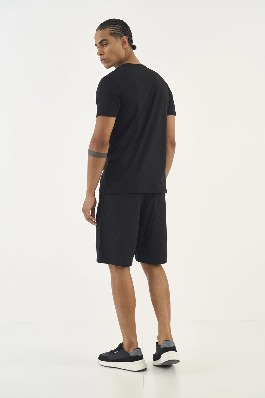 Camiseta Slim Com Detalhe Em Estampa Minimalista Preto