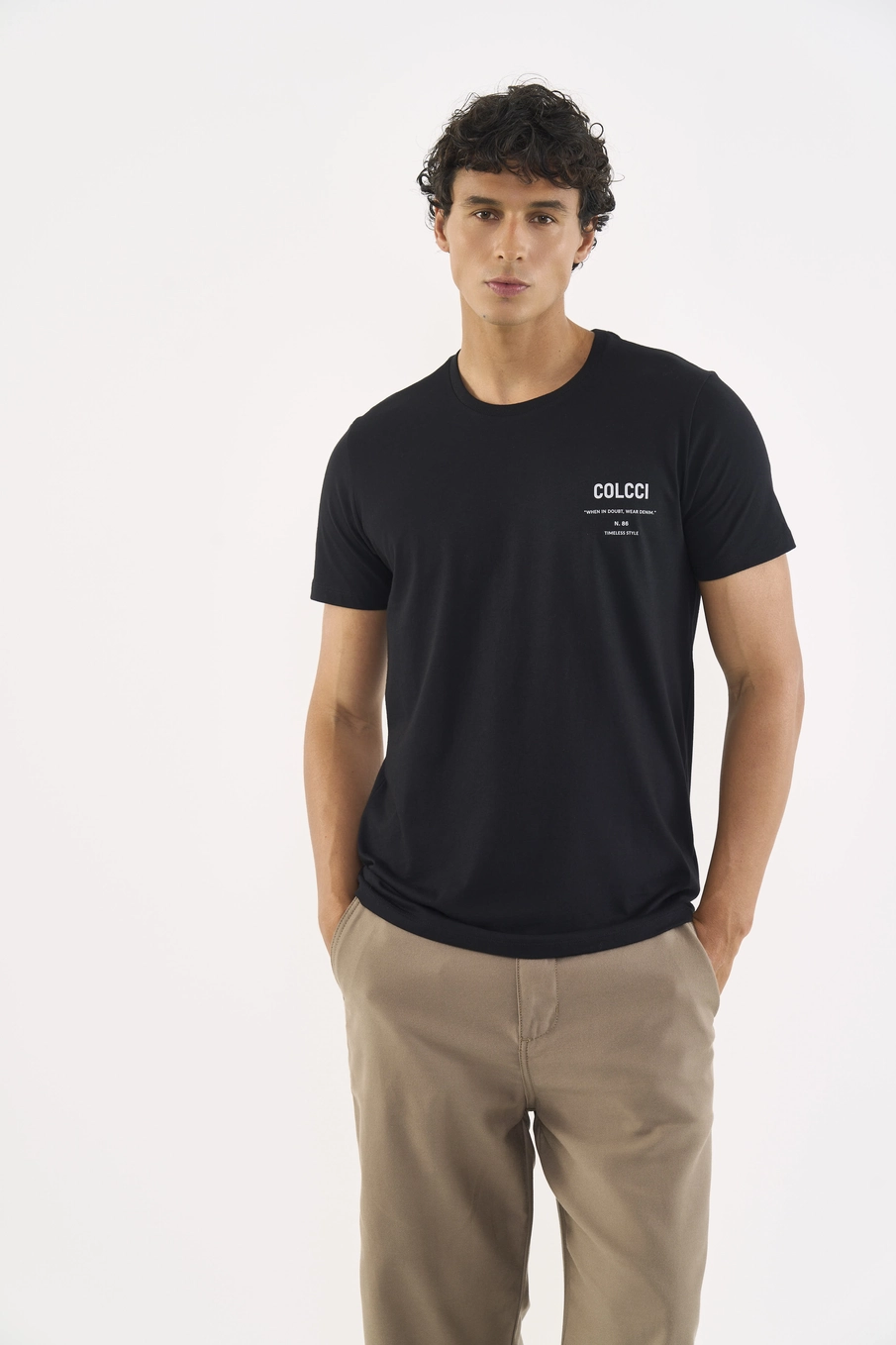 Camiseta Masculina Com Detalhe Em Estampa Preto