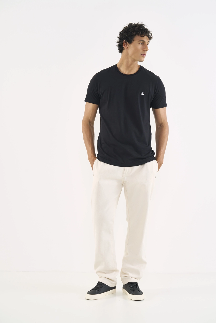 Camiseta Slim Basic Preto
