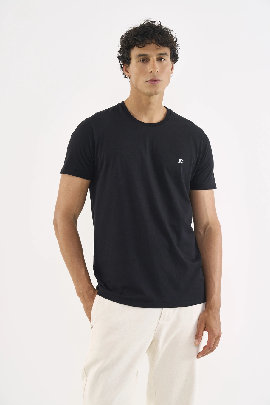 Camiseta Slim Basic Preto