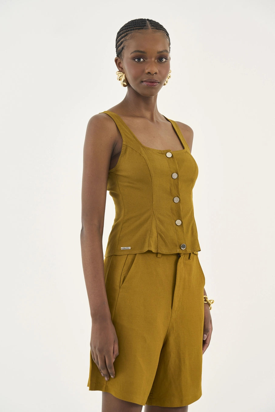 Blusa Comfort Com Botões Frontais Marrom