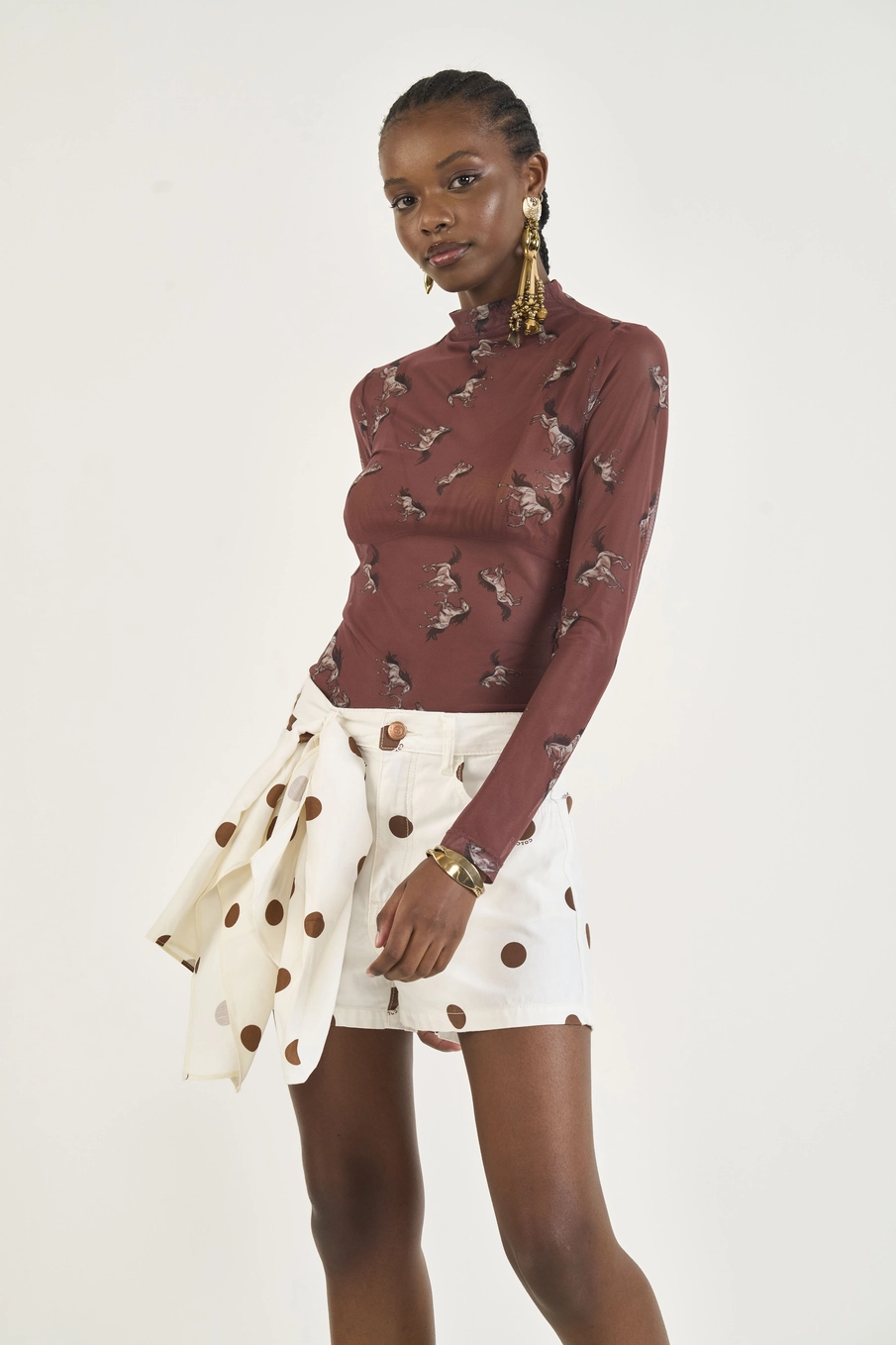 Blusa Slim Em Tule Gola Alta Horse Print Estampados