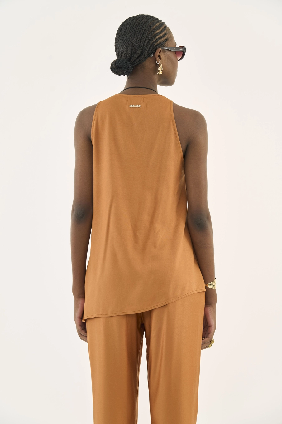 Blusa Alongada Comfort Assimétrica Bege