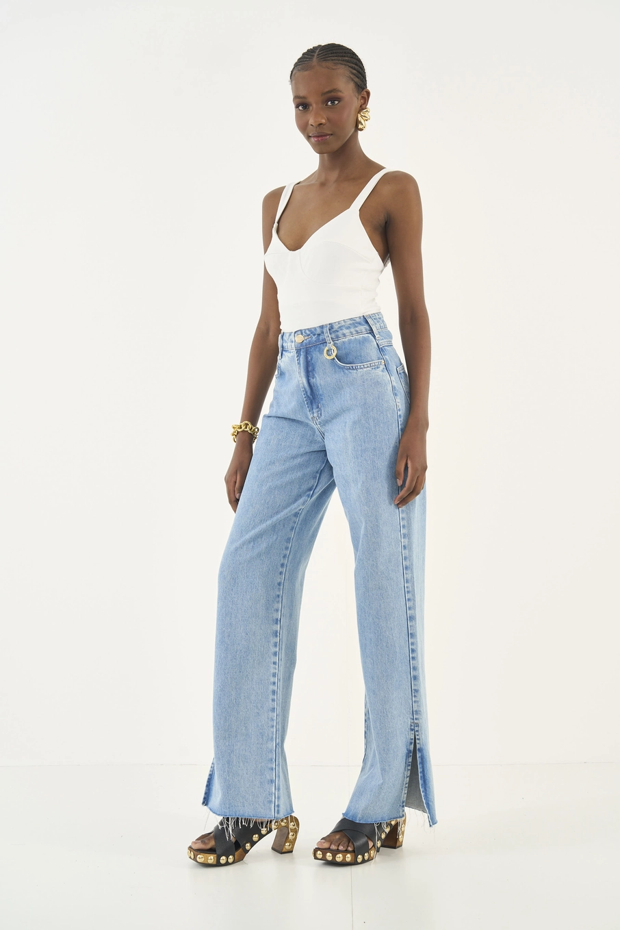 Blusa Slim Estruturada Off Shell