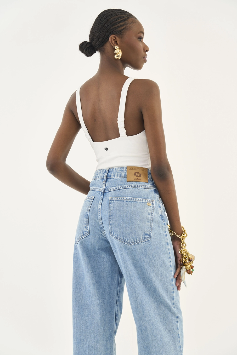 Blusa Slim Estruturada Off Shell
