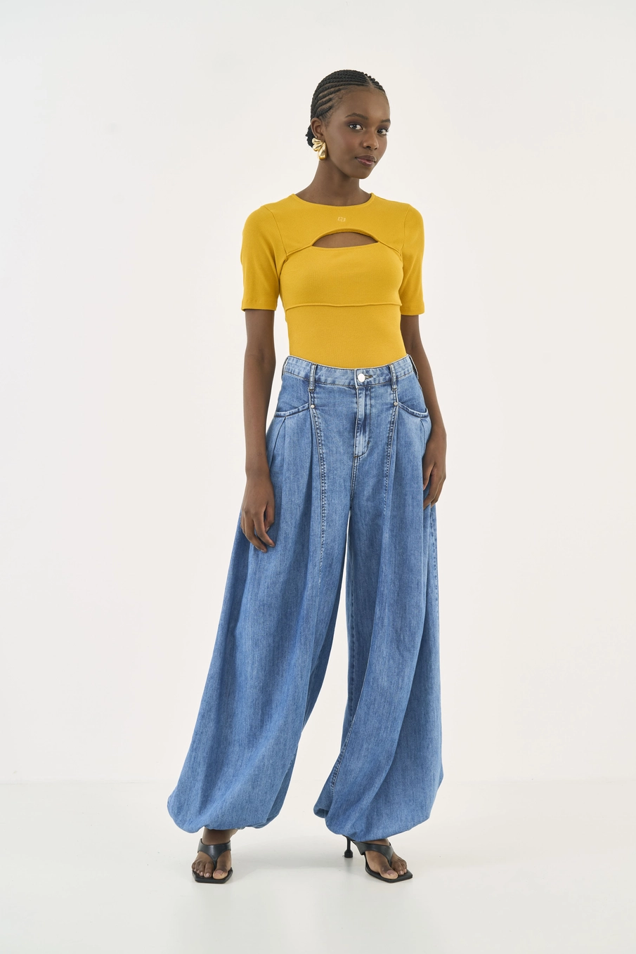 Blusa Slim Canelada Com Recorte Amarelo