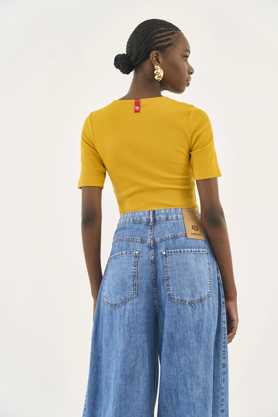 Blusa Slim Canelada Com Recorte Amarelo