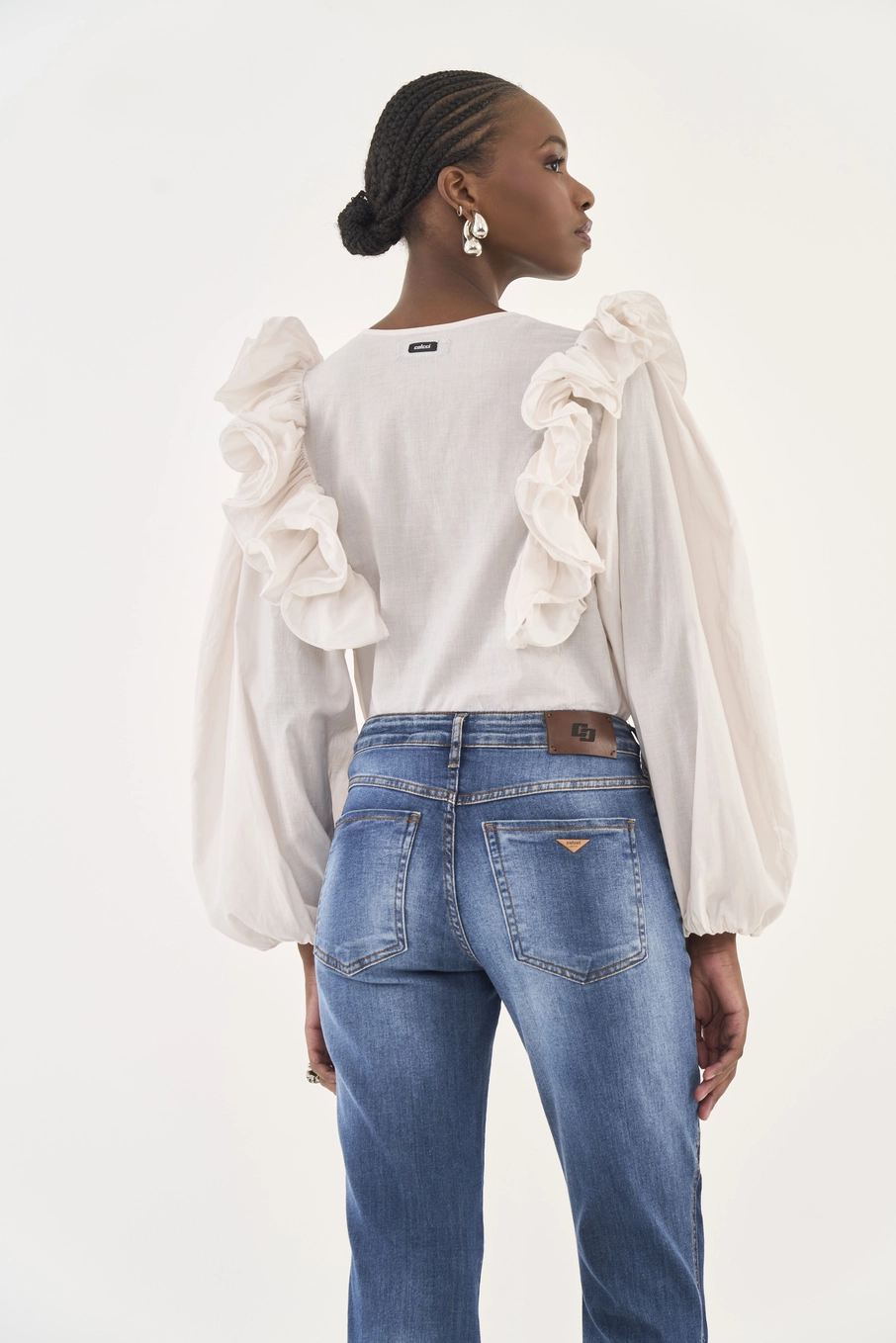 Blusa Mangas Bufantes E Babados Bege